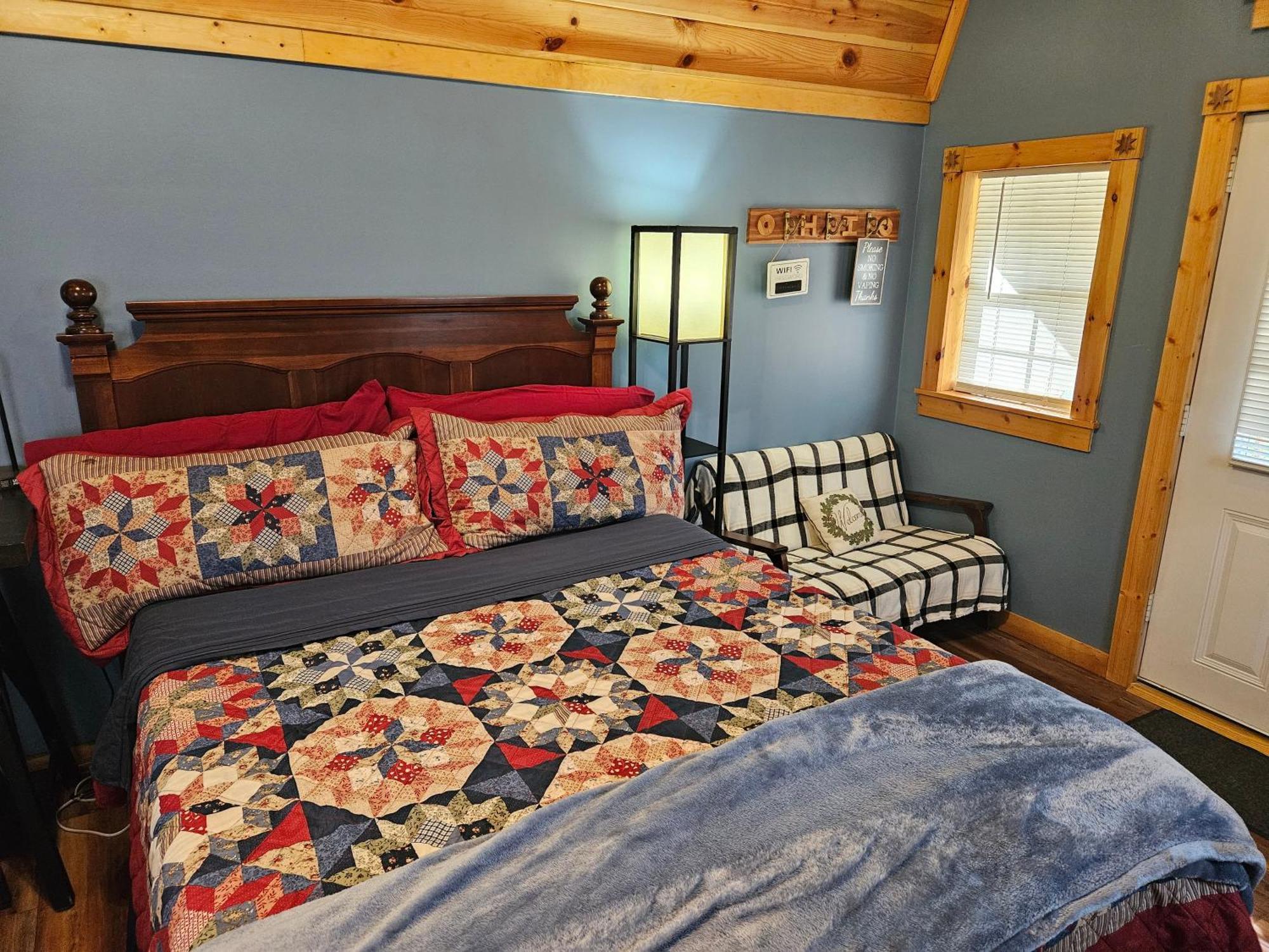 Acorn Cottage At Hocking Vacations Logan Bagian luar foto