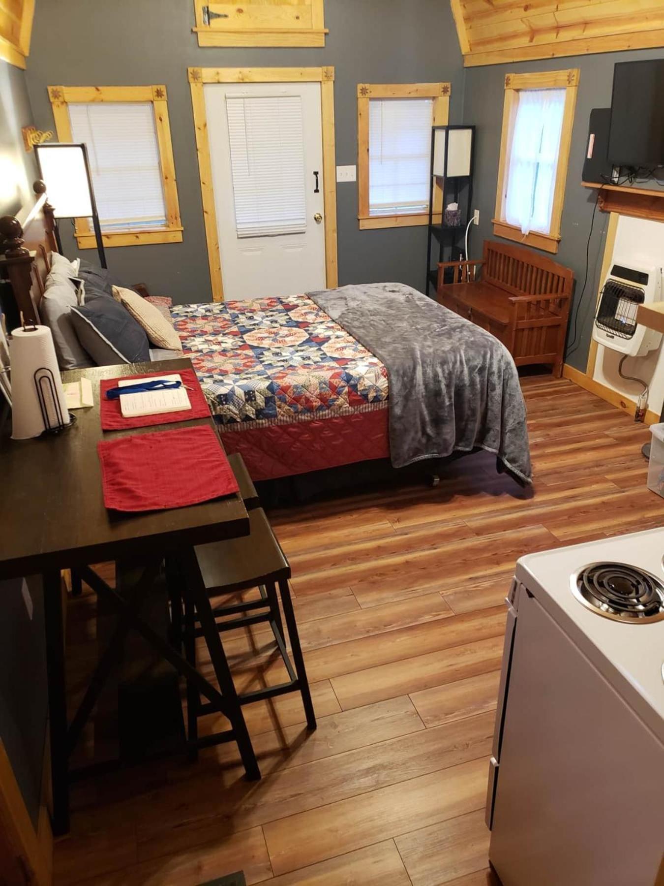 Acorn Cottage At Hocking Vacations Logan Bagian luar foto
