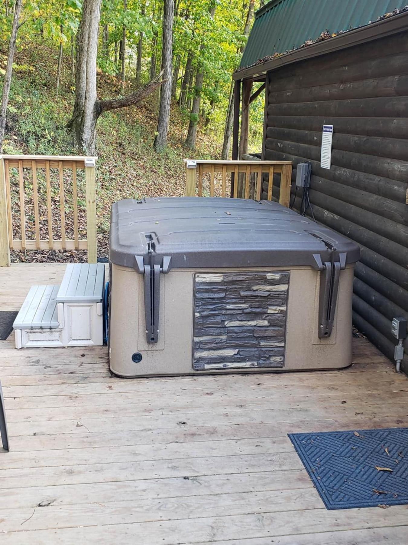 Acorn Cottage At Hocking Vacations Logan Bagian luar foto